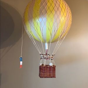 Hot air balloon replica in excellent condition!